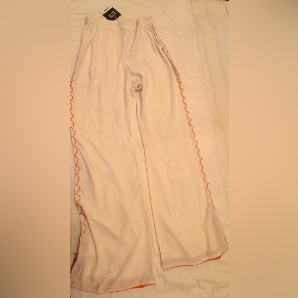 By The Way Women’s White Beach Coverup Pants M NWT - Picture 6 of 8
